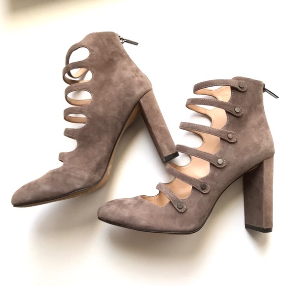 Vince Camuto 'Davel' Stone Taupe Block Heel Pump - Picture 6 of 10